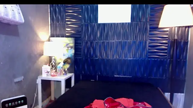 UrtopshemalegoddessAliyah live sex cam