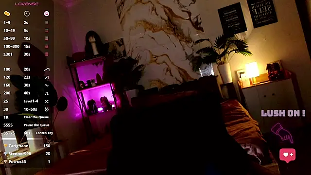 Lolitaloove69 live sex cam