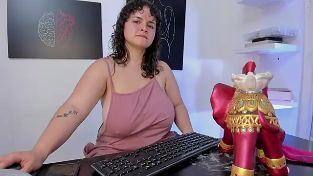 SeleneLuminari8 live sex cam