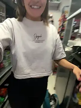 Andrea_19blonde live sex cam