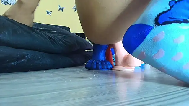 HottCandy21 live sex cam