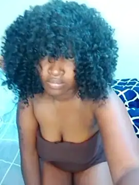 Sexxyasssasha-'s cam snapshot