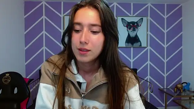 Adhara_Kitten live sex cam