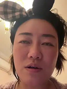 Molly-xiao live sex cam