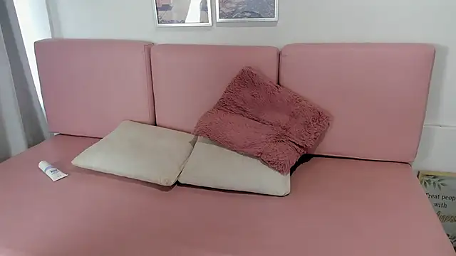 Pamela_SkinnySexy's cam snapshot