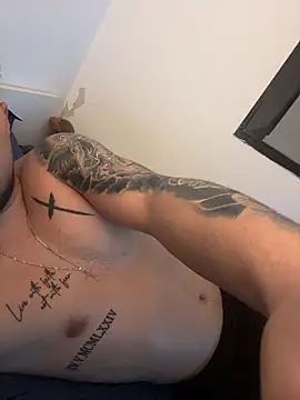 Darius_Flt live sex cam
