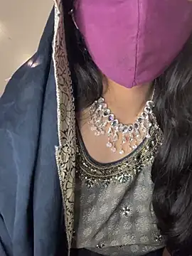 HeartQueen05 live sex cam