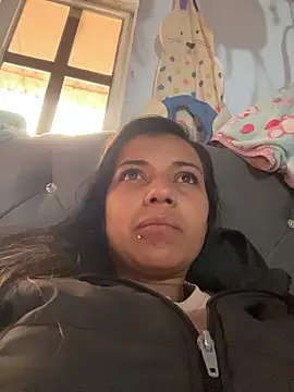 cinthia2011 live sex cam