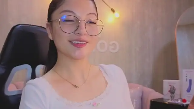 Evadeep_a's cam snapshot