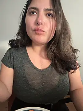 sukhakunis1 live sex cam