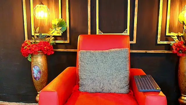 Kaira_moon live sex cam