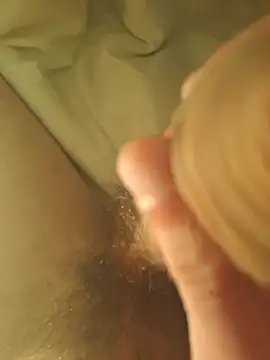 ShyGuyI live sex cam