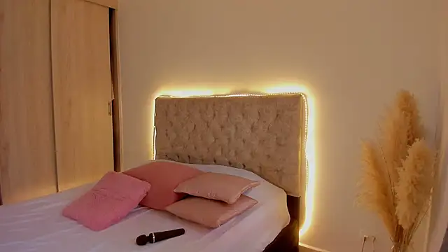 mariam_hill's cam snapshot