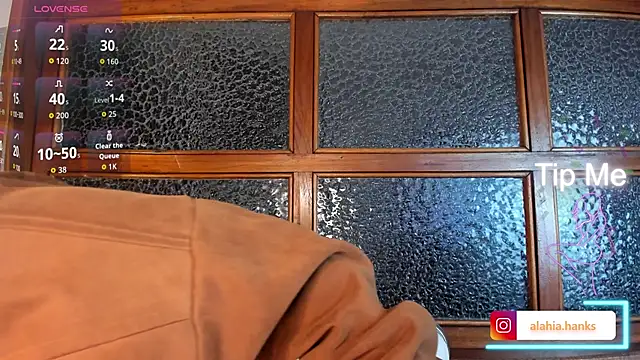 alahia_hank's cam snapshot