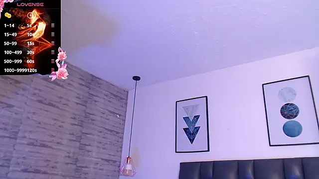 TinnaCobb live sex cam