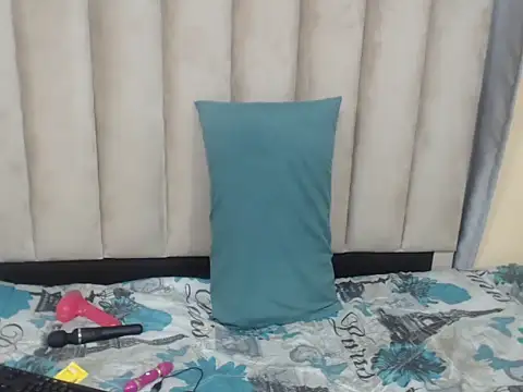 SexySlimTeaX's cam snapshot