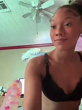 Tamiii420 live sex cam