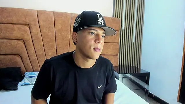 MATHY_ROBERT's cam snapshot