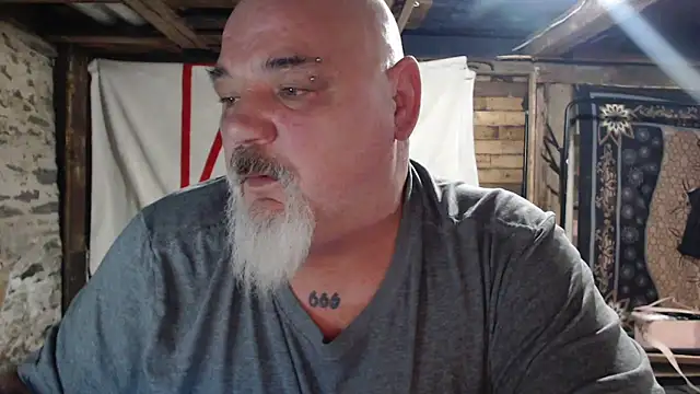 Newfiesausage1972 live sex cam