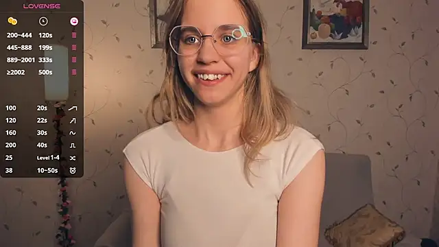 JoanBaggott live sex cam