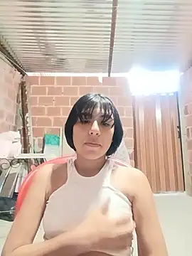 triana-hot18's cam snapshot