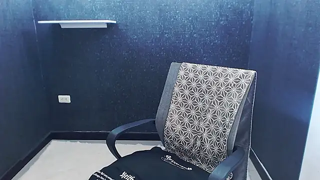 Kerverr_'s cam snapshot