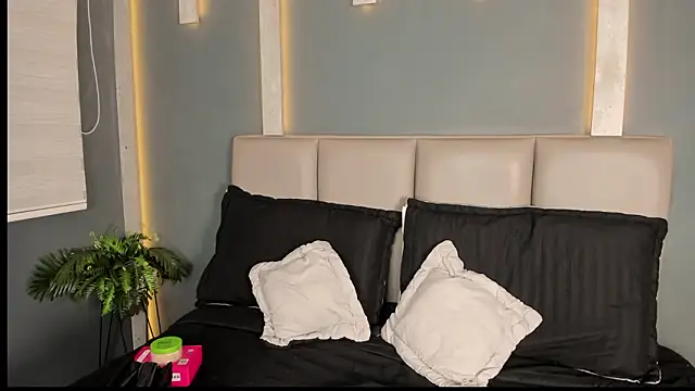 ChloeVixen live sex cam