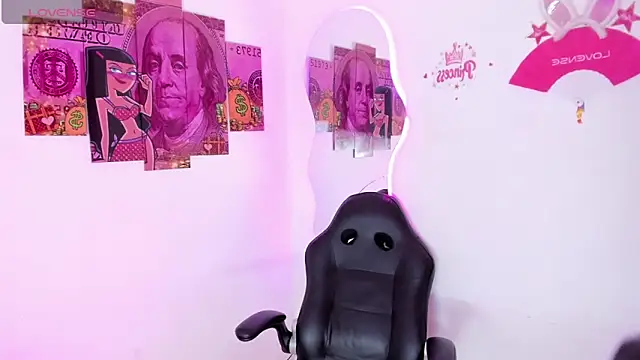 nova_beaumonth's cam snapshot