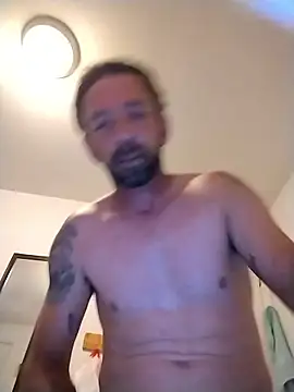 Treemandude live sex cam