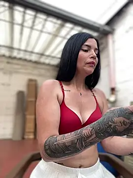 Adhaira_pink10 live sex cam