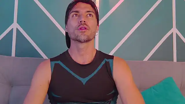 Adam_MillanFF live sex cam