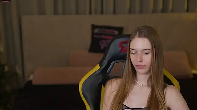 Layla_Sweet_'s cam snapshot