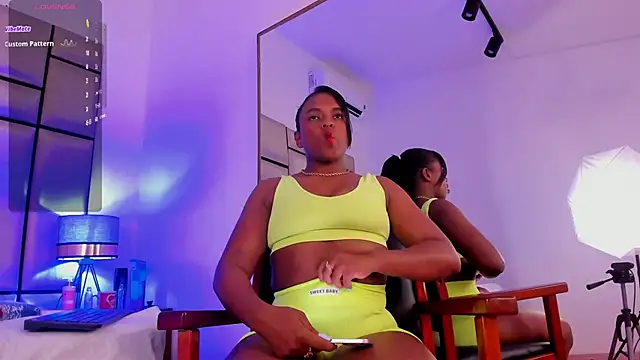 Ashanti_Moreno's cam snapshot