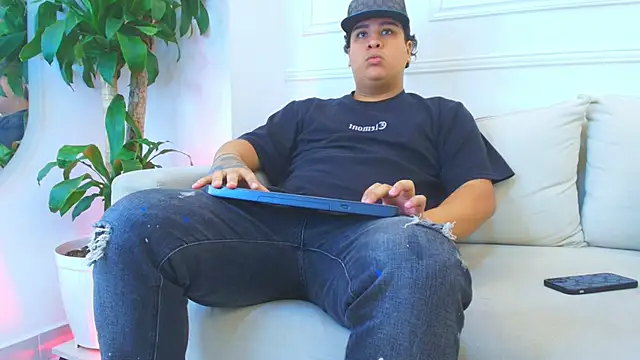 Naim_Bennetsex's cam snapshot