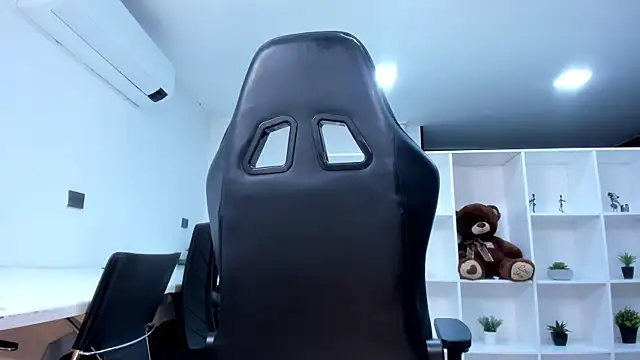 natural_bigboobs live sex cam