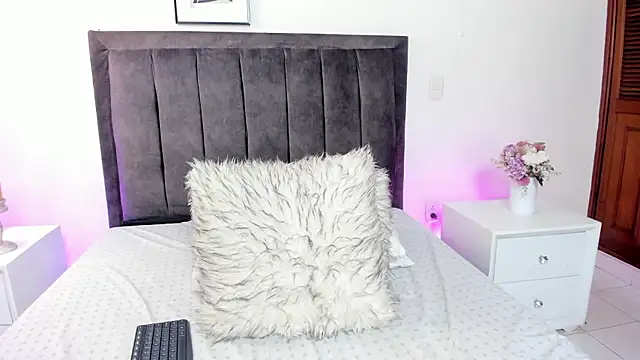 Sophia_Clark8's cam snapshot