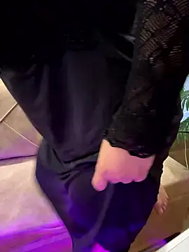 Classy-Bossy's cam snapshot