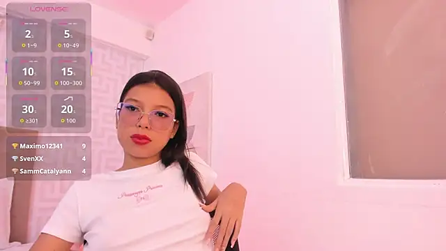 Alondra_2526's cam snapshot