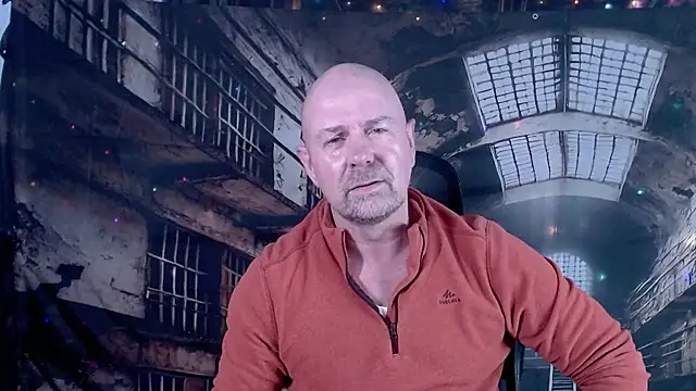 ManlyPrisonGuy live sex cam