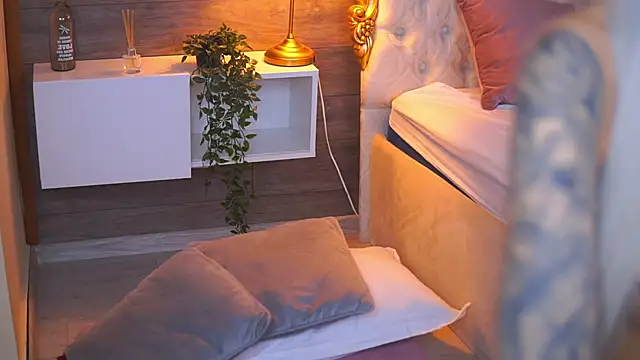 Juicy_Jessye live sex cam