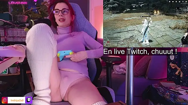 Indriya2x0 live sex cam