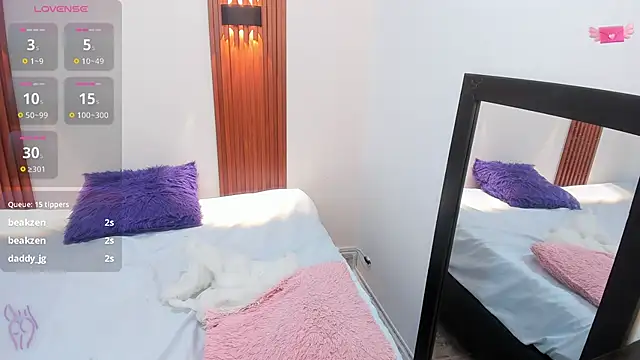 LyraFrost5's cam snapshot