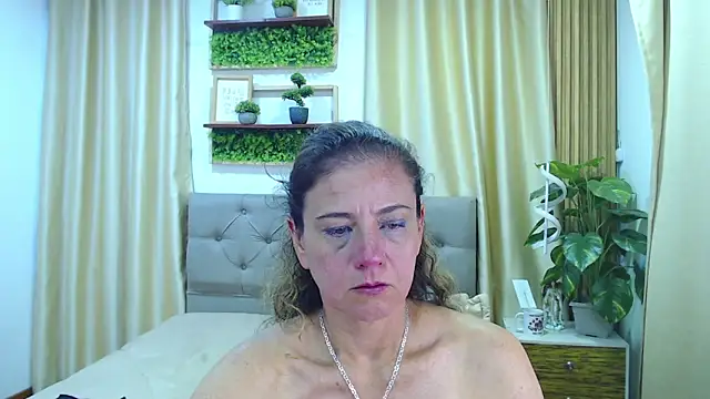 sasi_luna live sex cam