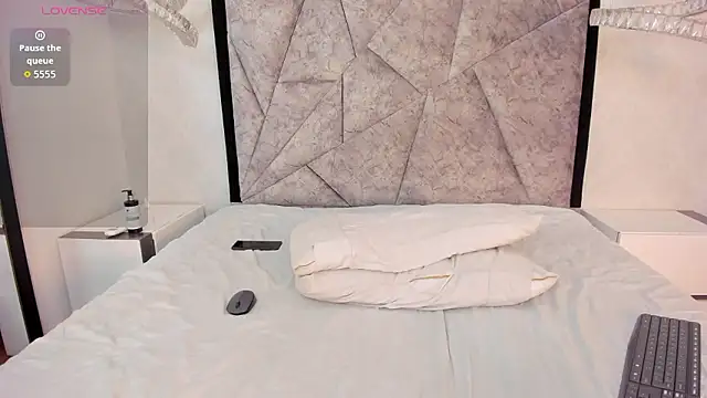 LittleZanee live sex cam