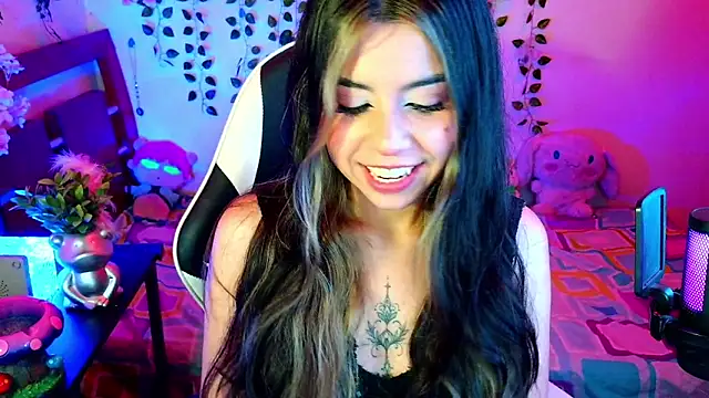 Kittyuwu_'s cam snapshot