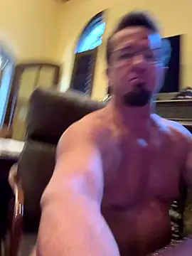 sluttydylan live sex cam