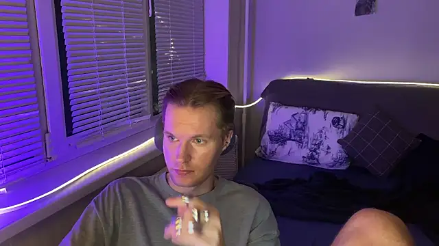 Leonnextdoor's cam snapshot