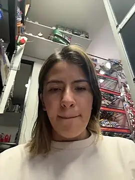 Andrea_19blonde live sex cam