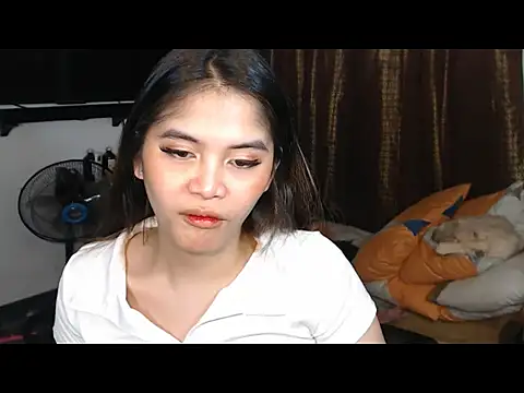 SeductiveTsDoll live sex cam