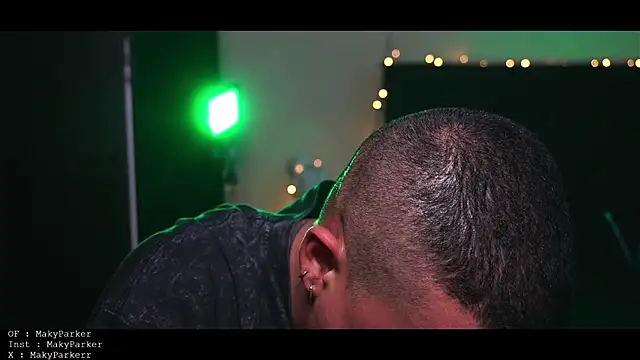 AlphaMasterXxx live sex cam